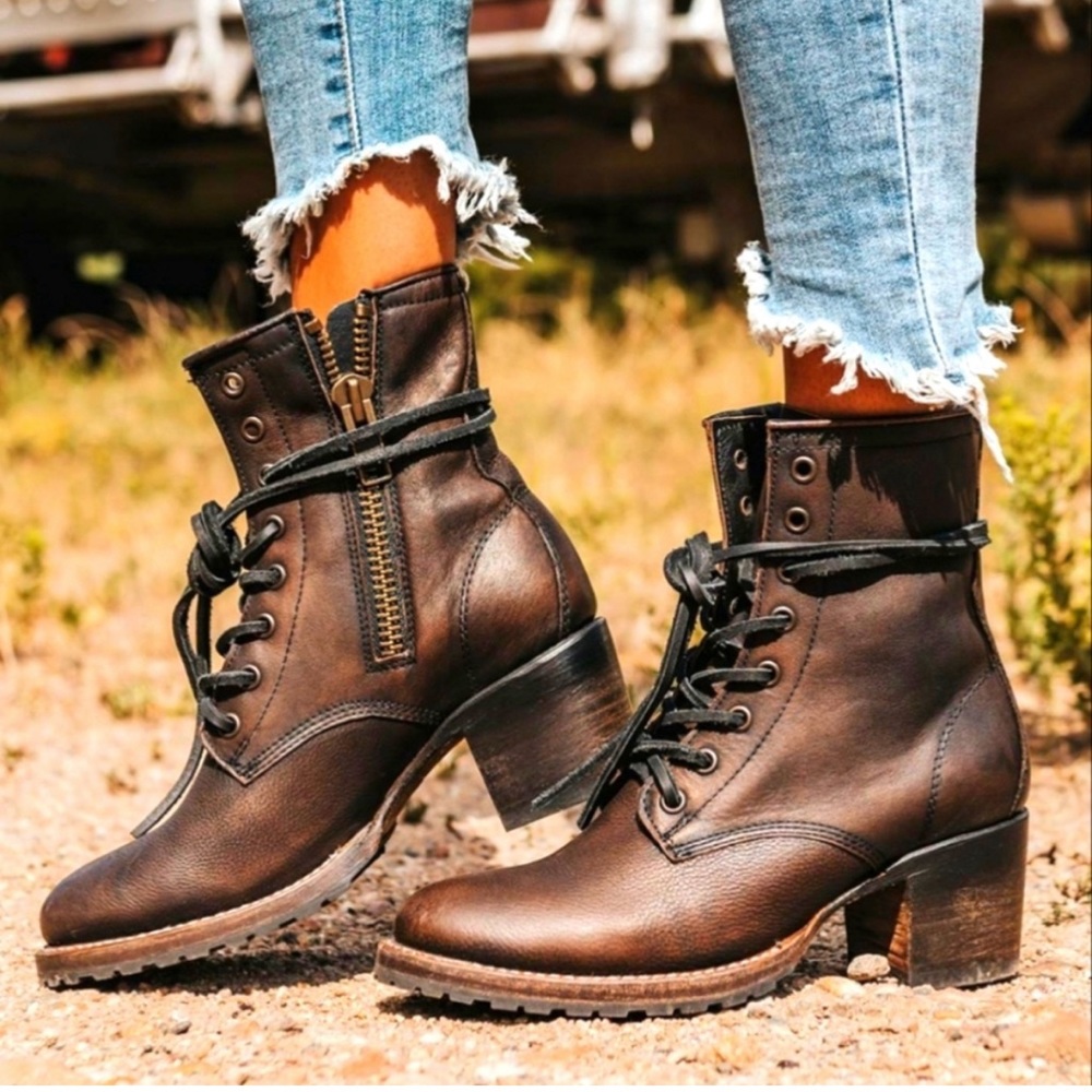 ✨FREEBIRD Cavalier Boots Size 9✨